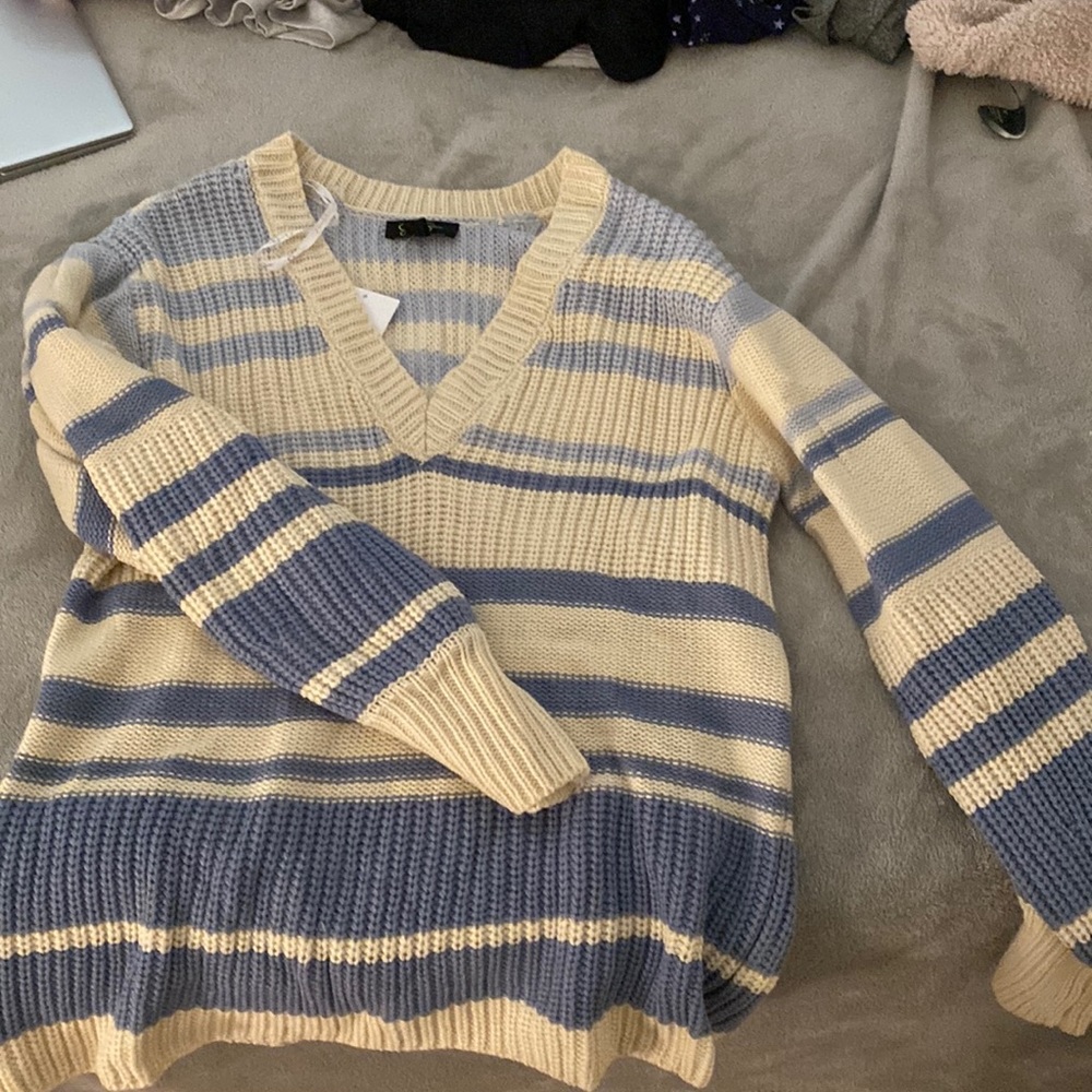 Jessica Simpson Sweater (S)